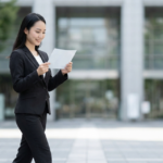 印鑑登録証明書を即日発行してもらう為の実印登録の仕方を解説します。